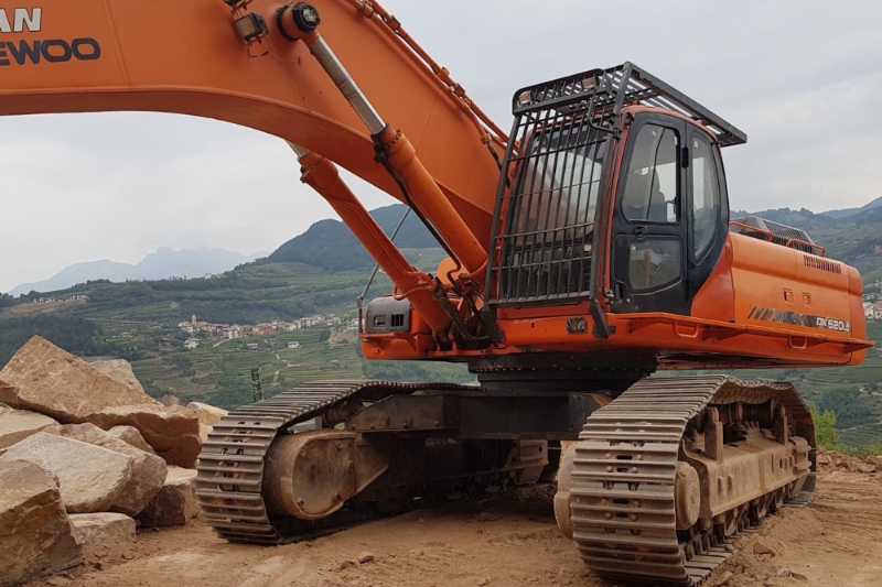 OmecoHub - Immagine DOOSAN D520LC